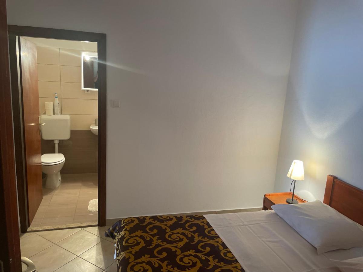 Apartments Iva Пакоштане Экстерьер фото