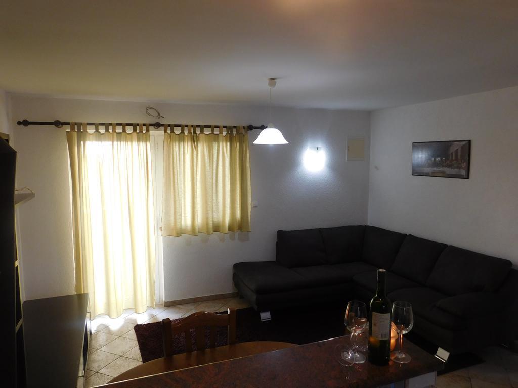 Apartments Iva Пакоштане Экстерьер фото