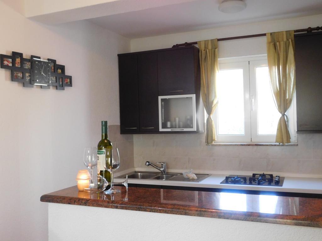 Apartments Iva Пакоштане Экстерьер фото